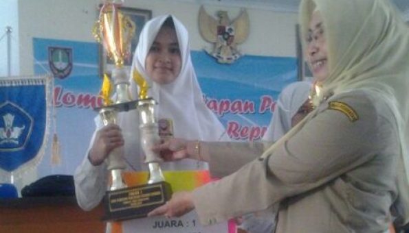 Juara Lomba Pengetahuan Reproduksi Anak, Ini Kata Agata