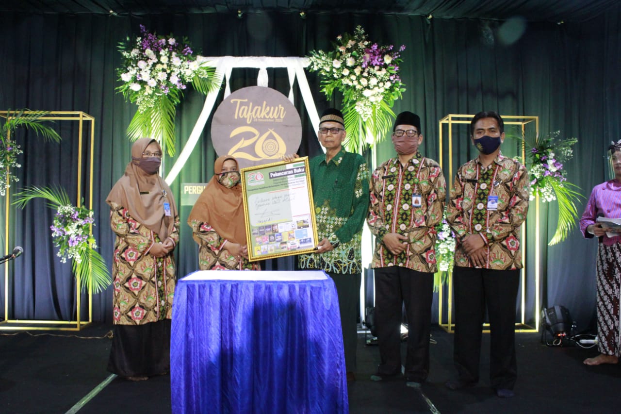 Perguruan Muhammadiyah Program Khusus Kottabarat  Gelar Tafakur ke-20 Secara Virtual