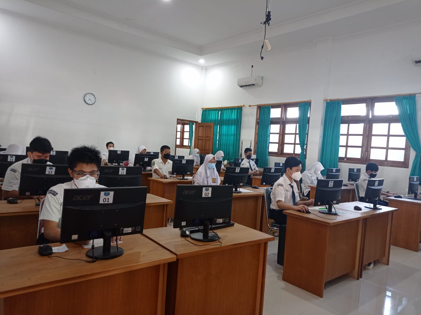 Melihat Lebih Dekat Pelaksanaan ANBK di SMP MUH PK Surakarta